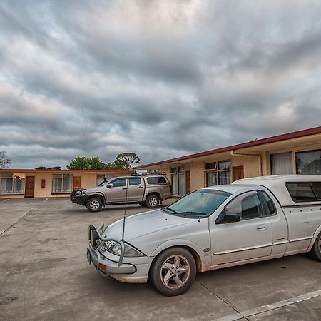 Heywood Motor Inn Exterior photo