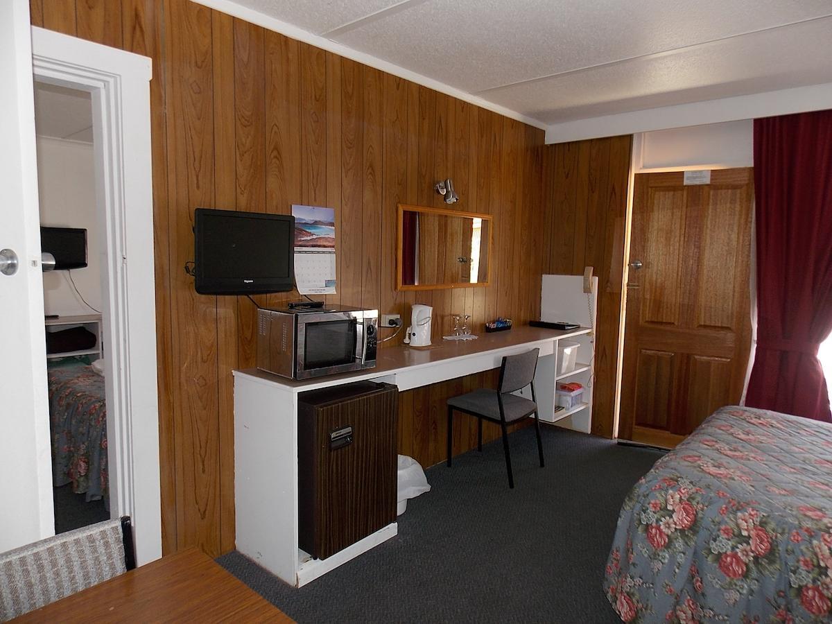Heywood Motor Inn Exterior photo