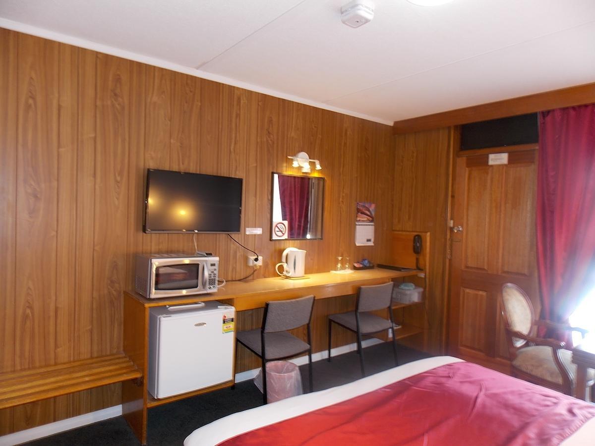 Heywood Motor Inn Room photo