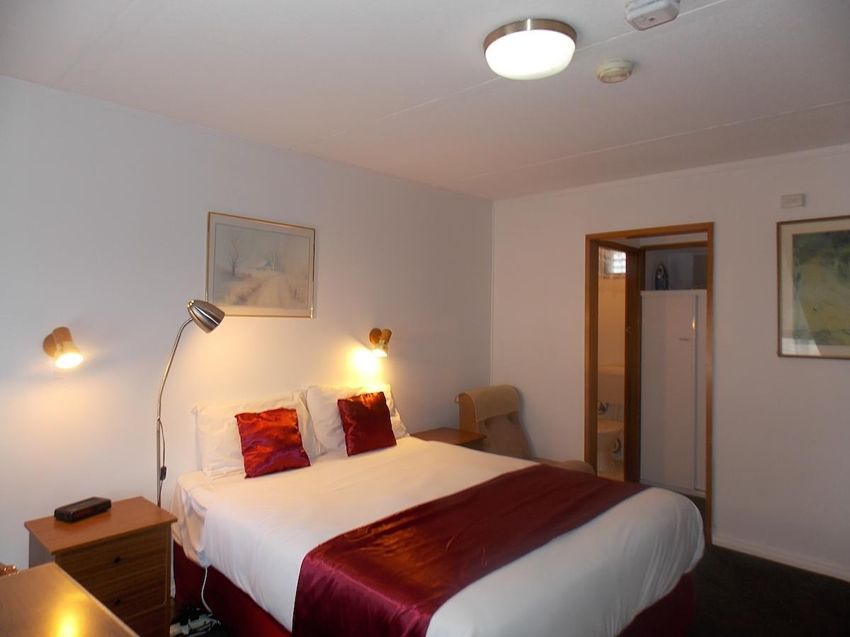 Heywood Motor Inn Room photo